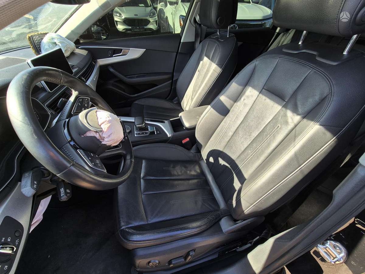 Audi A4, 2.0 l., saloon / sedan