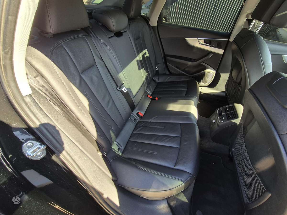 Audi A4, 2.0 l., saloon / sedan