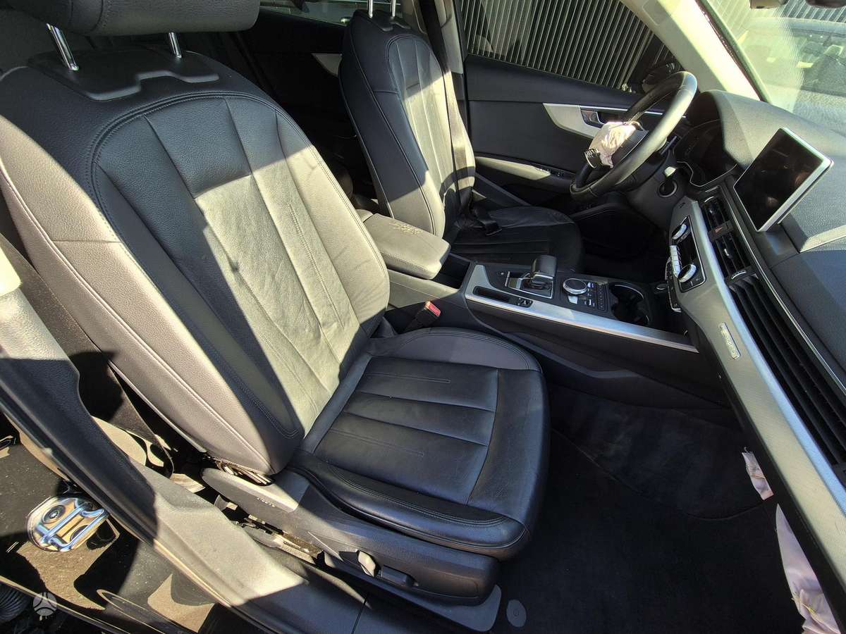 Audi A4, 2.0 l., saloon / sedan