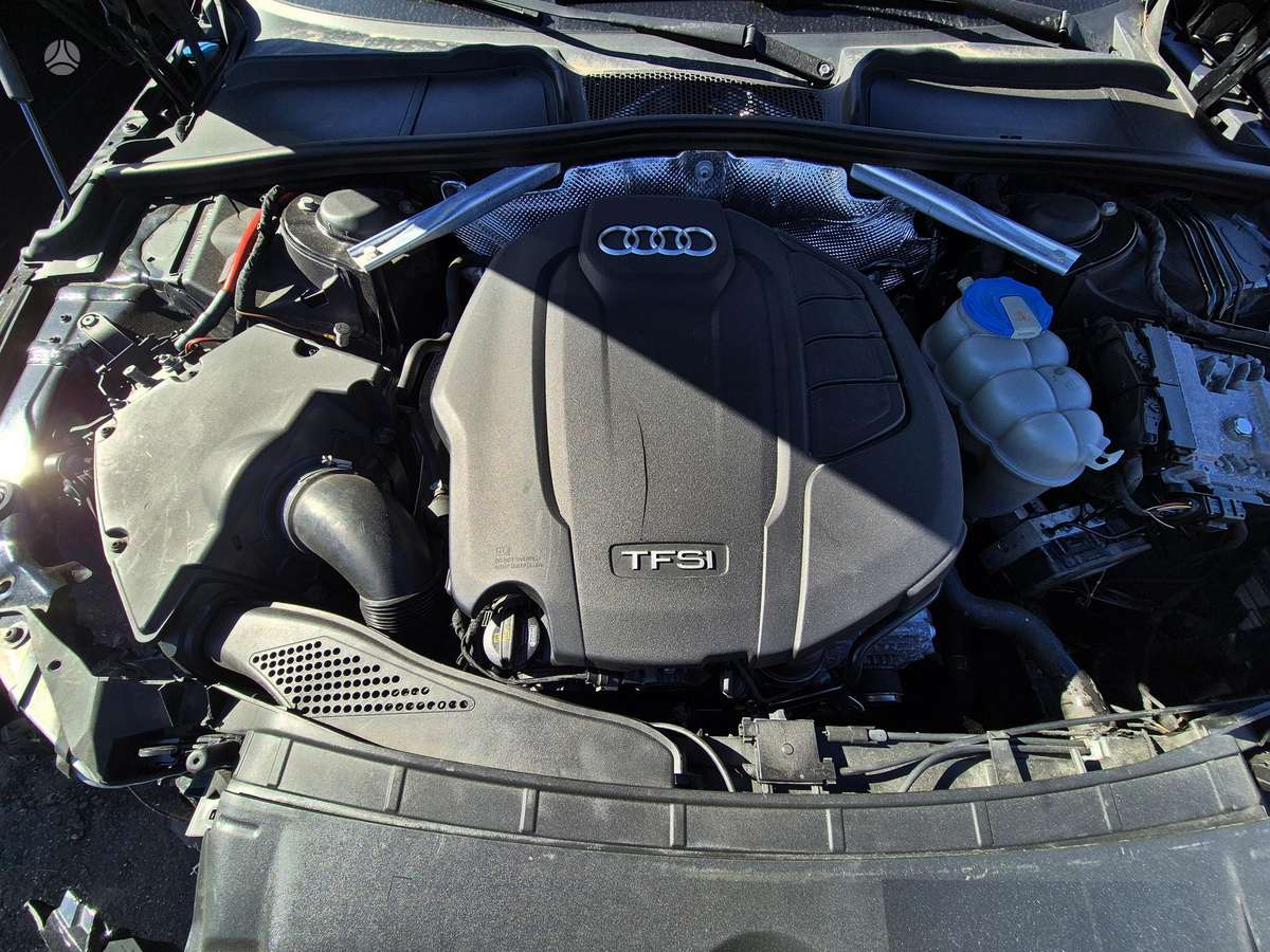 Audi A4, 2.0 l., saloon / sedan