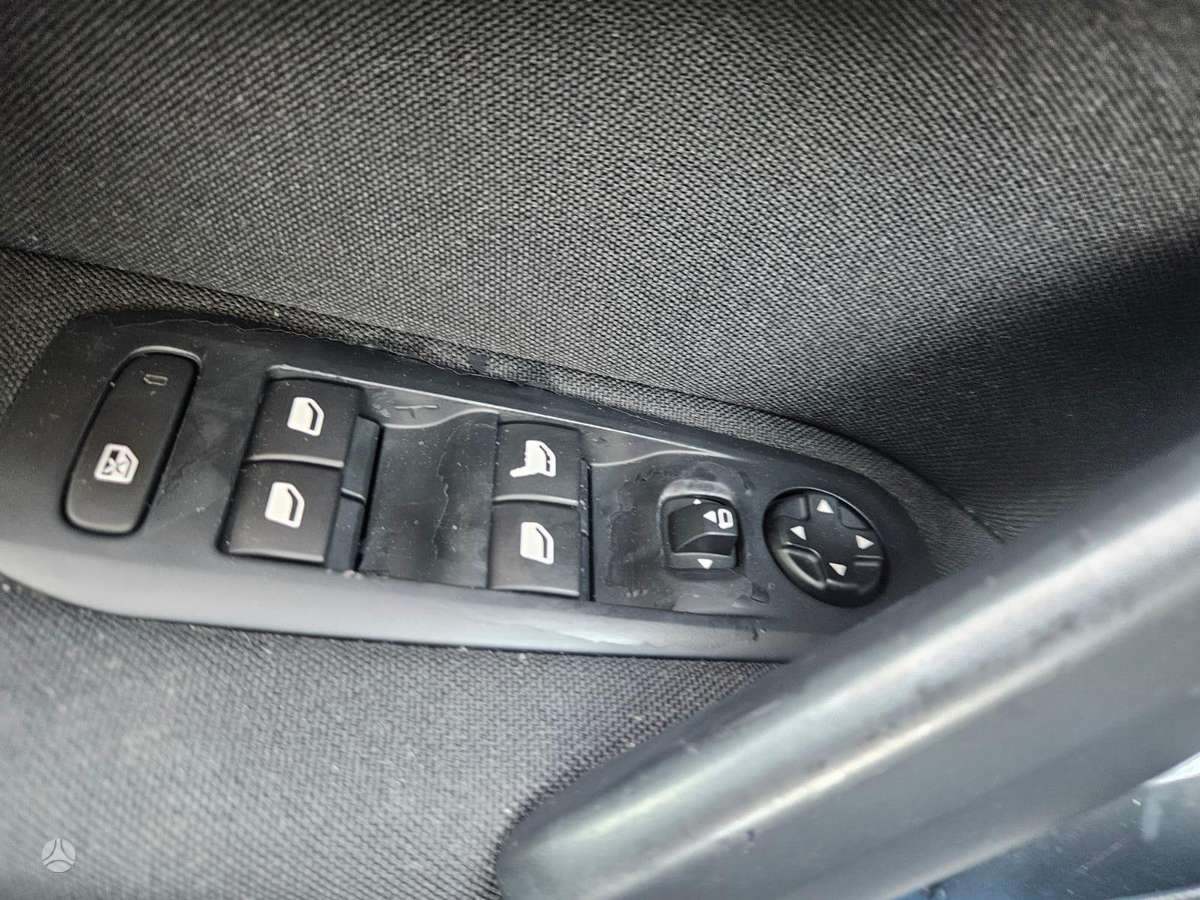 Peugeot 308 - 11