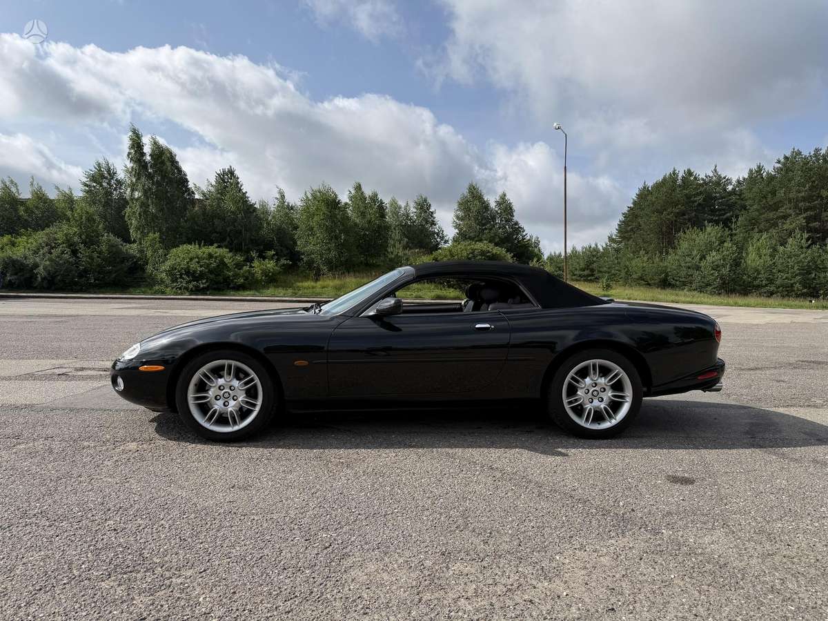 Jaguar XK8, 4.0 l., convertible