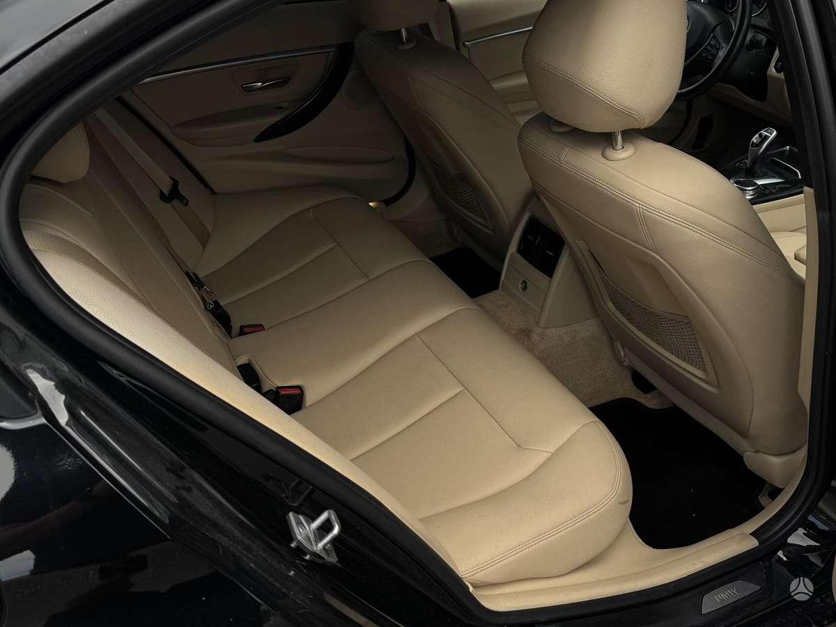BMW 328, 2.0 l., Седан