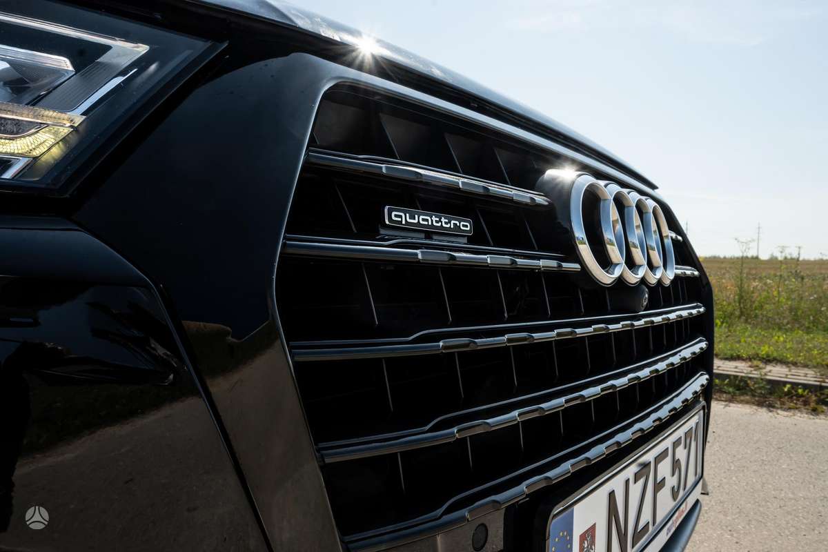 Audi Q7, 3.0 l., off-road / crossover