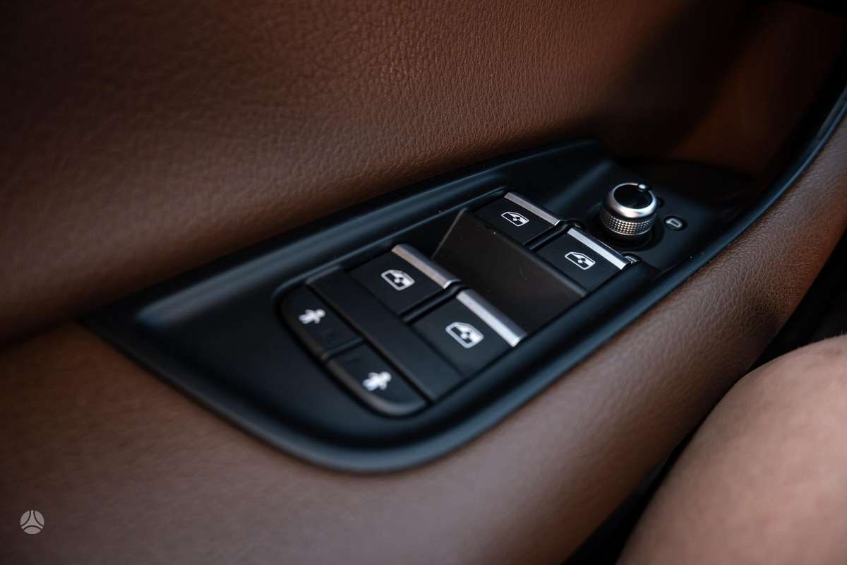 Audi Q7, 3.0 l., Внедорожник / Кроссовер