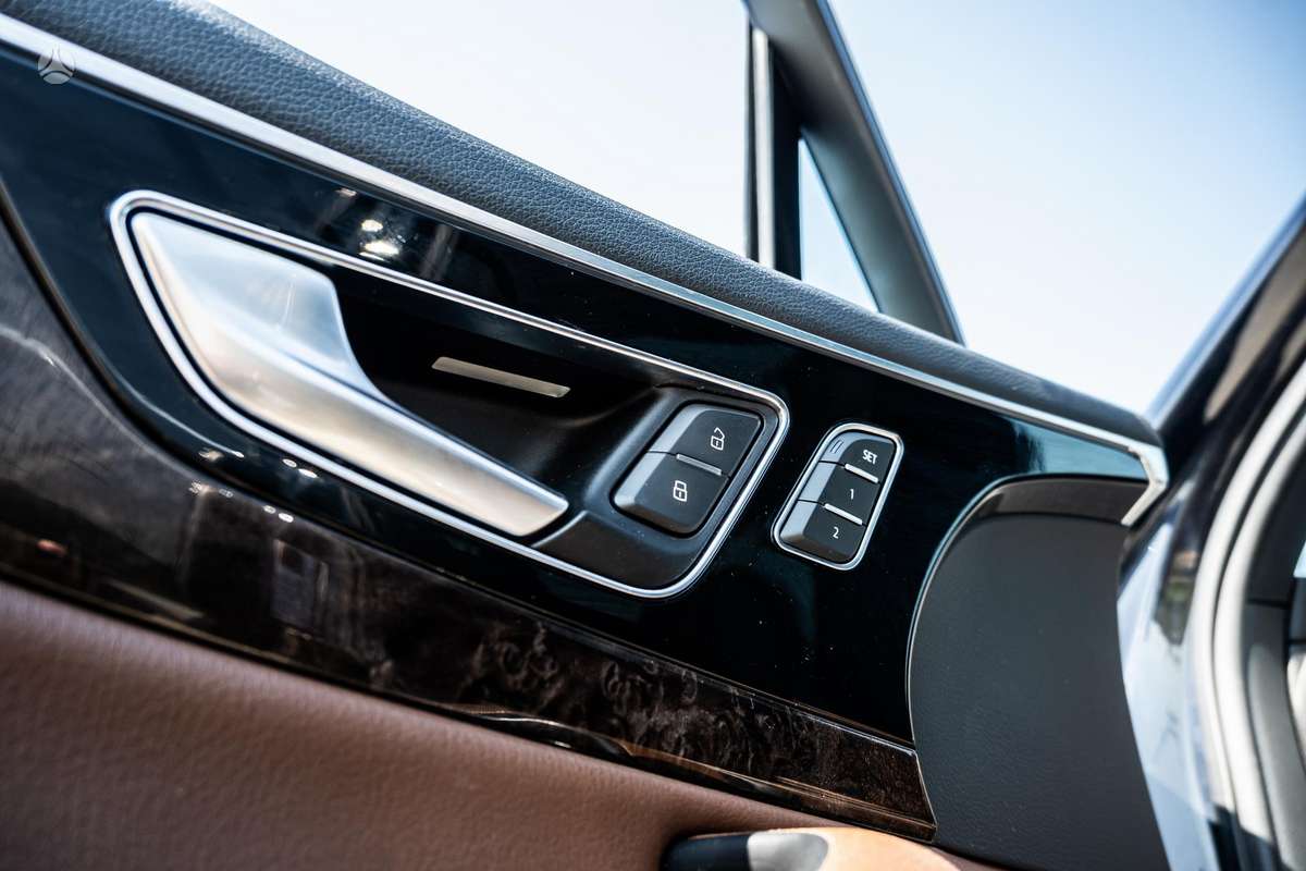 Audi Q7, 3.0 l., Внедорожник / Кроссовер
