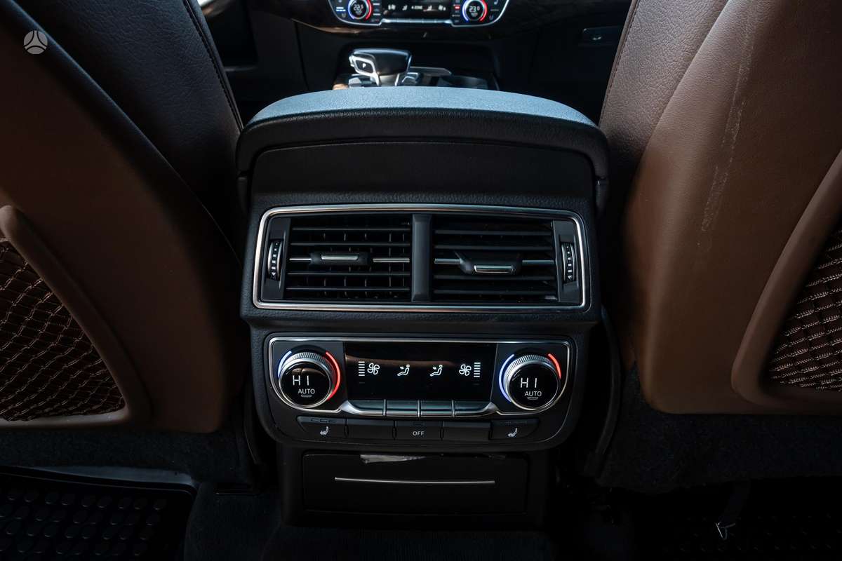 Audi Q7, 3.0 l., Внедорожник / Кроссовер