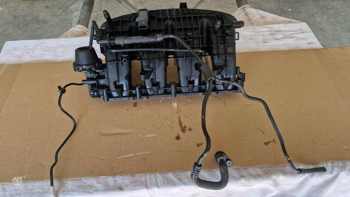 Porsche Macan variklio detalės