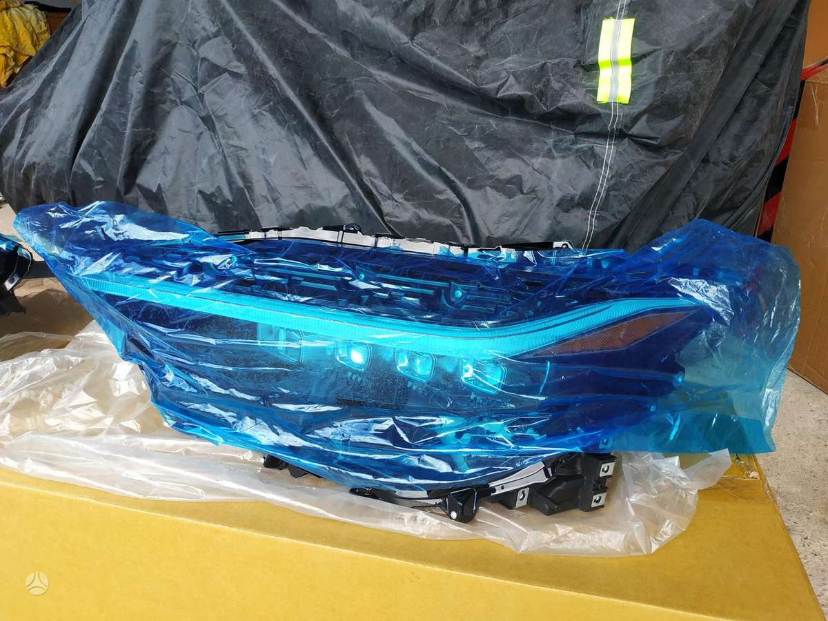 Toyota bZ4X lights