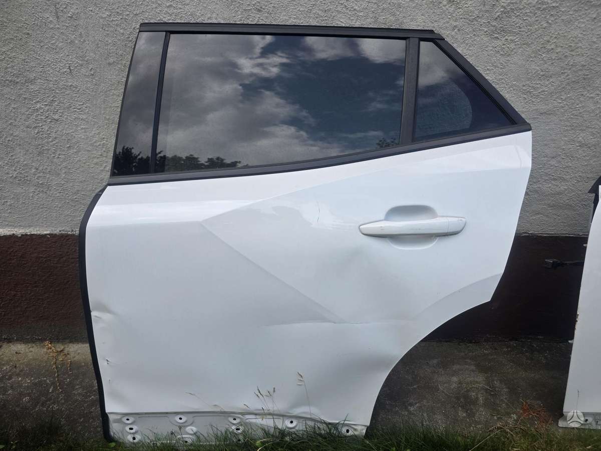 Peugeot 2008 durys