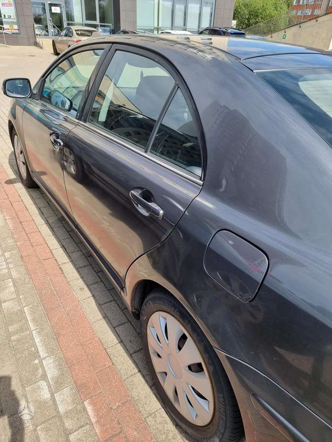Toyota Avensis - 3