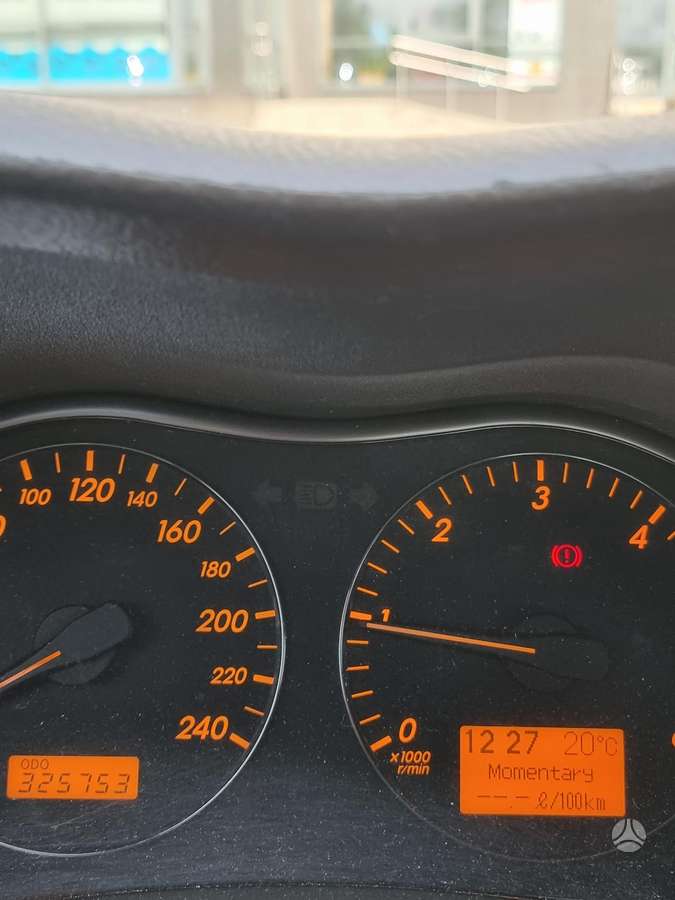Toyota Avensis - 4