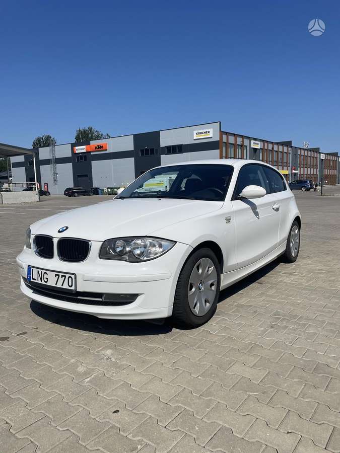 BMW 118, 1.6 l., Хэтчбек