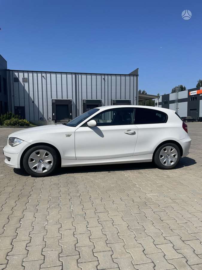 BMW 118, 1.6 l., hatchback