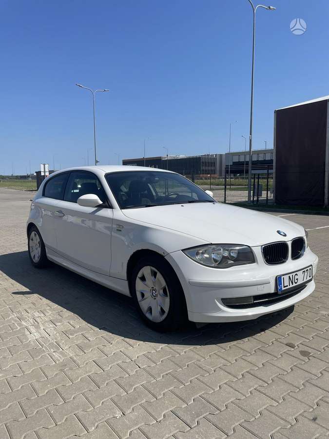 BMW 118, 1.6 l., hatchback