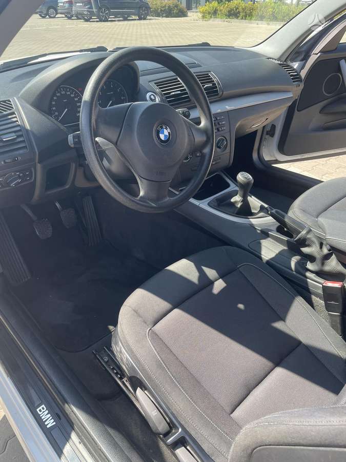 BMW 118, 1.6 l., hatchback