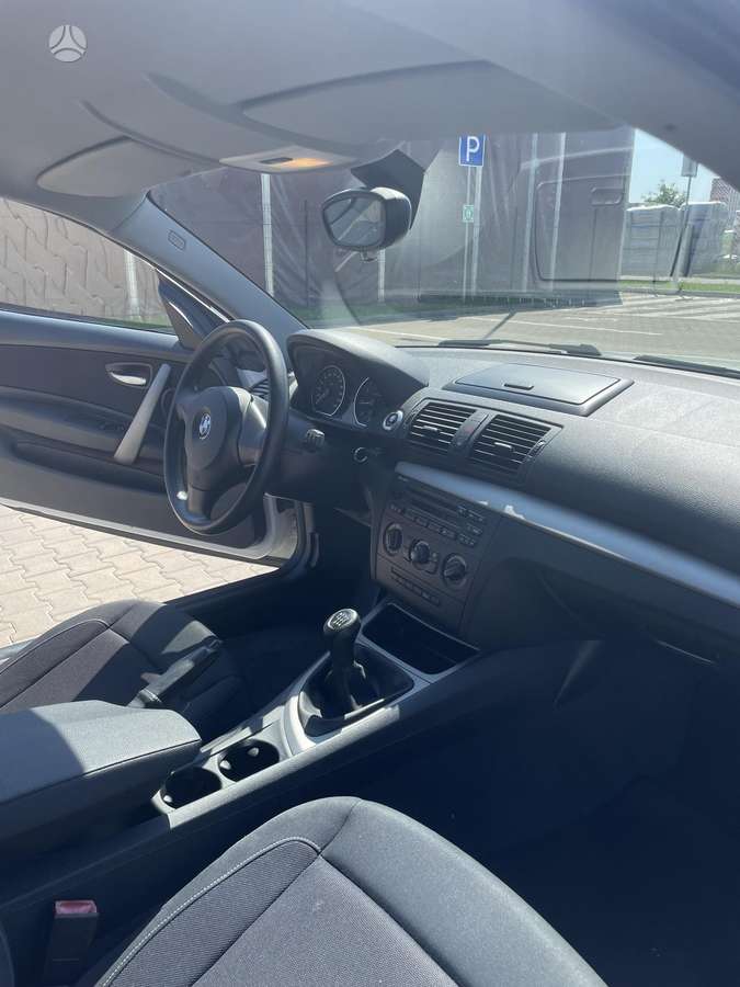 BMW 118, 1.6 l., hatchback