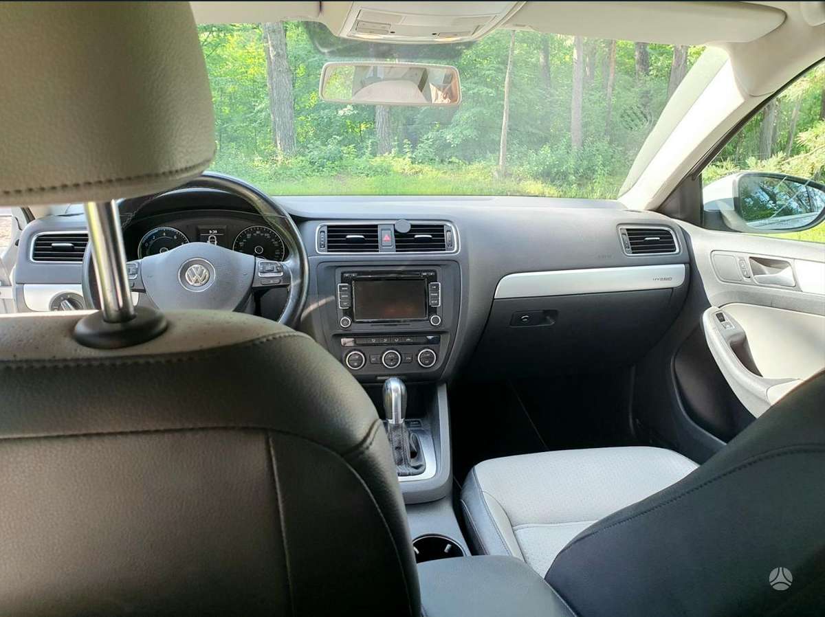 Volkswagen Jetta - 7