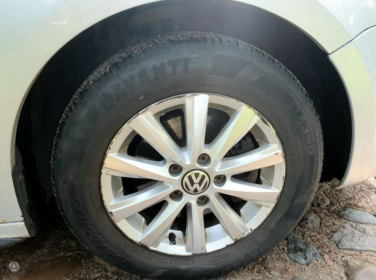 Volkswagen Jetta - 12