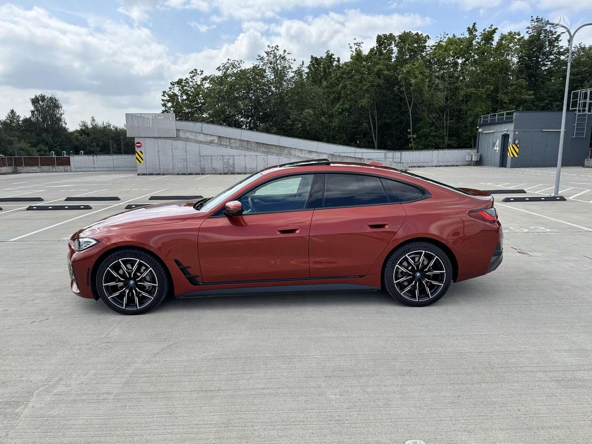 BMW i4, hečbekas