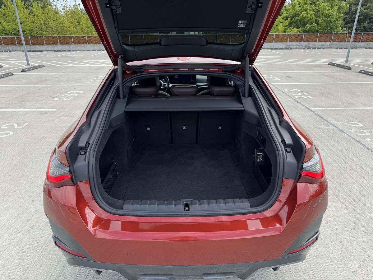 BMW i4, hečbekas