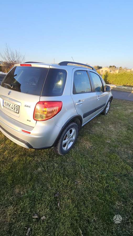 Suzuki SX4 - 4