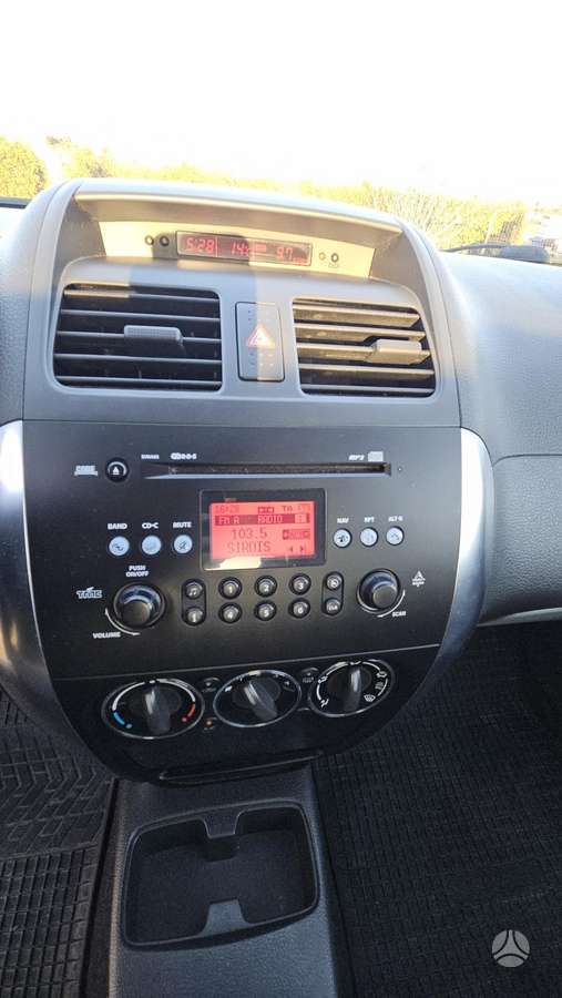 Suzuki SX4 - 9