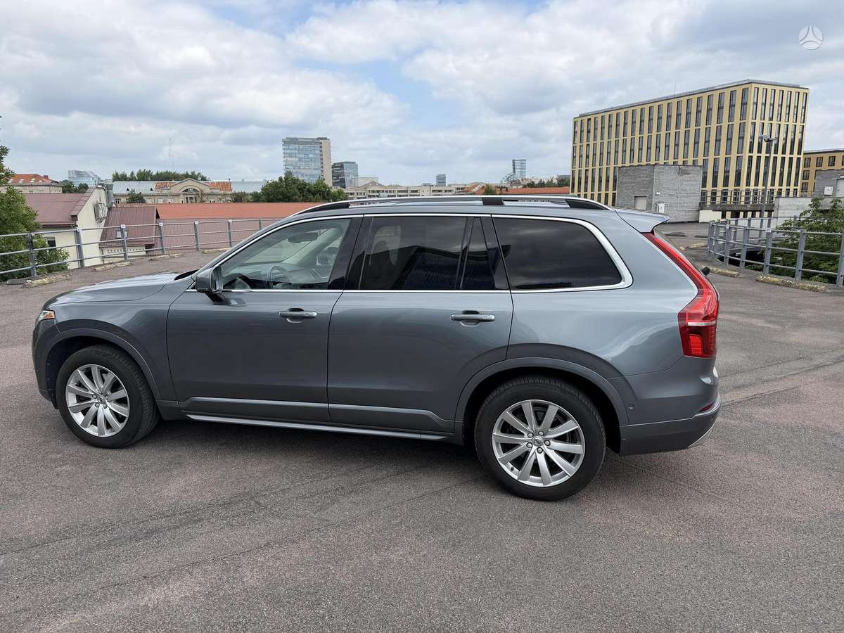 Volvo XC90 - 9