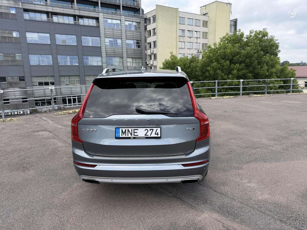 Volvo XC90 - 6