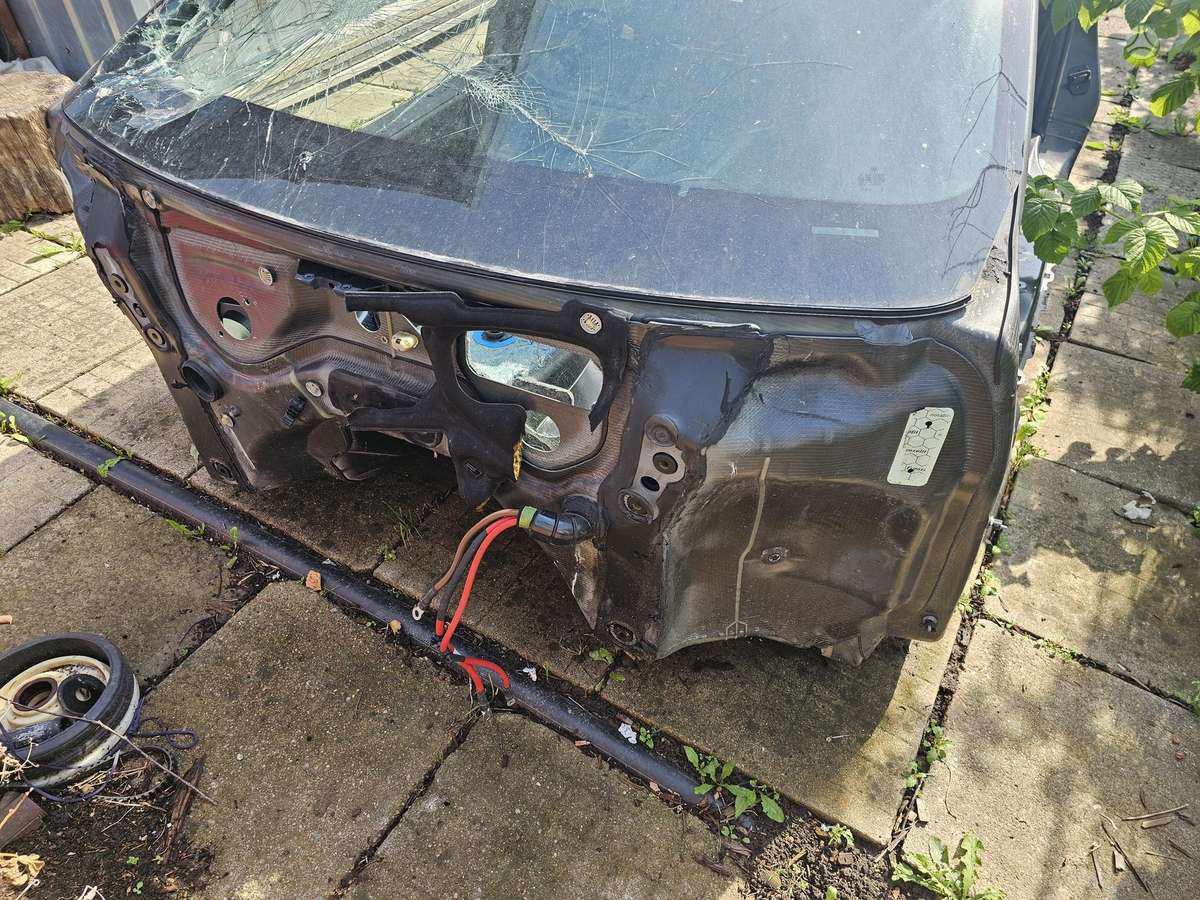 BMW i8 kėbulo dalys