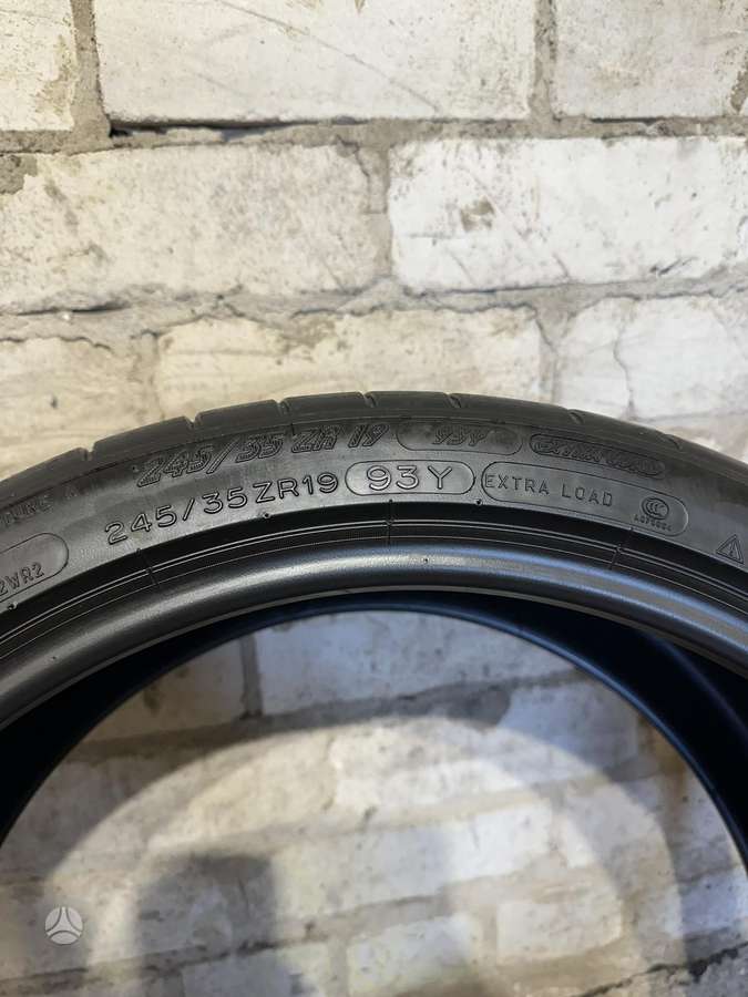 Michelin Pilot Super Sport, summer 245/35 R19