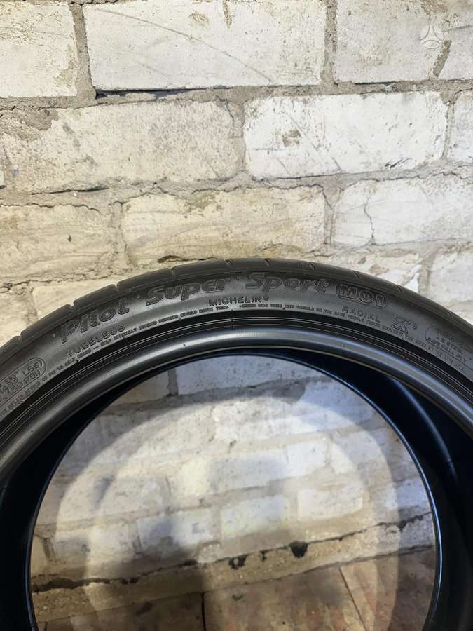 Michelin Pilot Super Sport, summer 245/35 R19