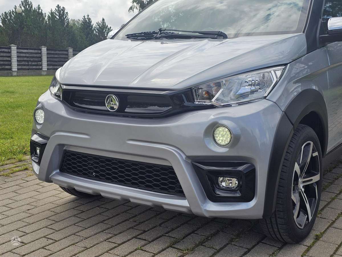 Aixam Crossover, hatchback