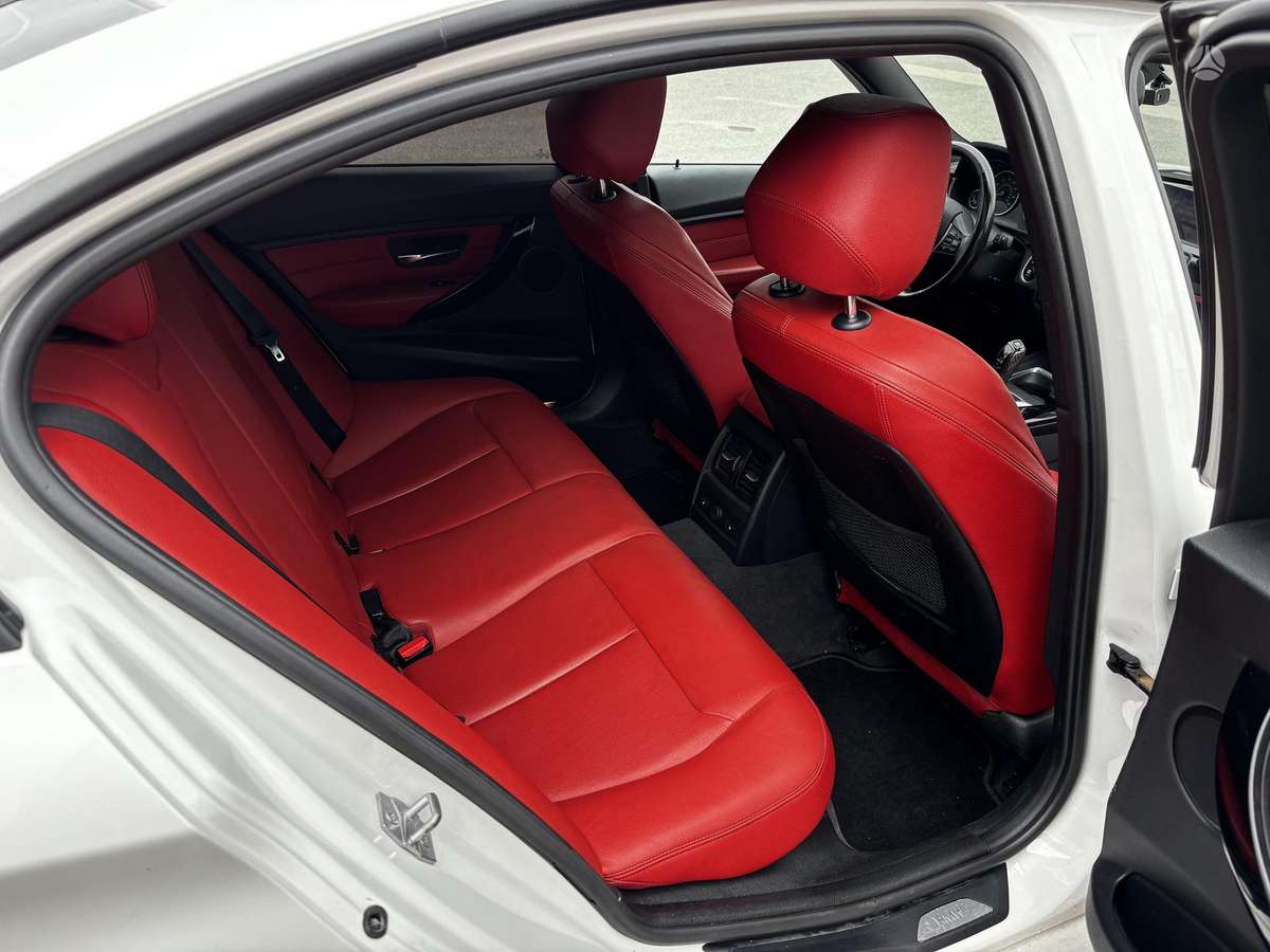 BMW 328, 2.0 l., Седан