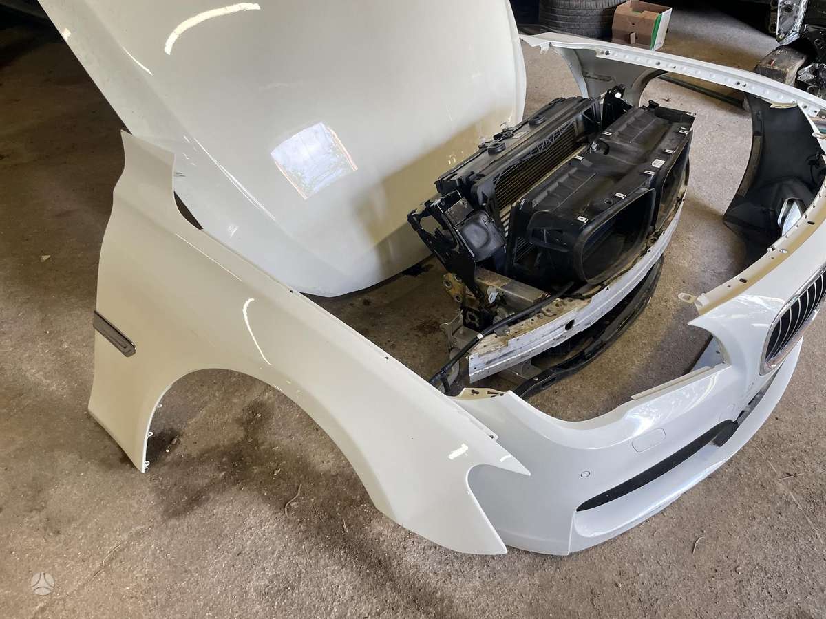 BMW 7 serija kėbulo dalys