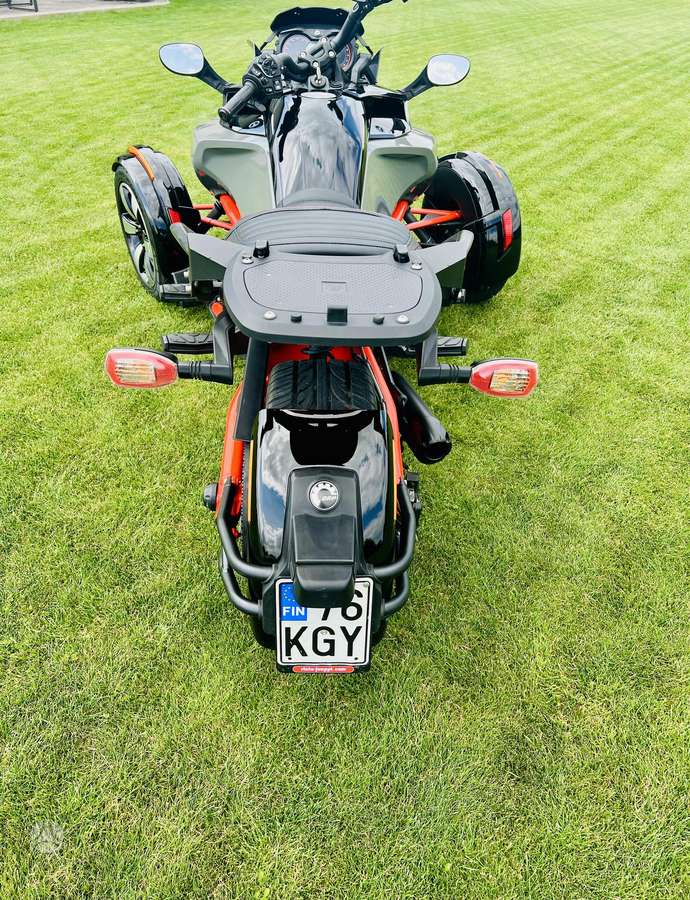 Can-Am Spyder 1330cc, trikes