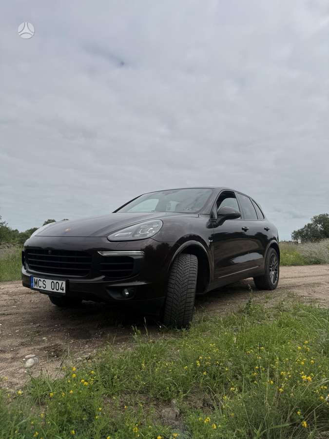 Porsche Cayenne - 2