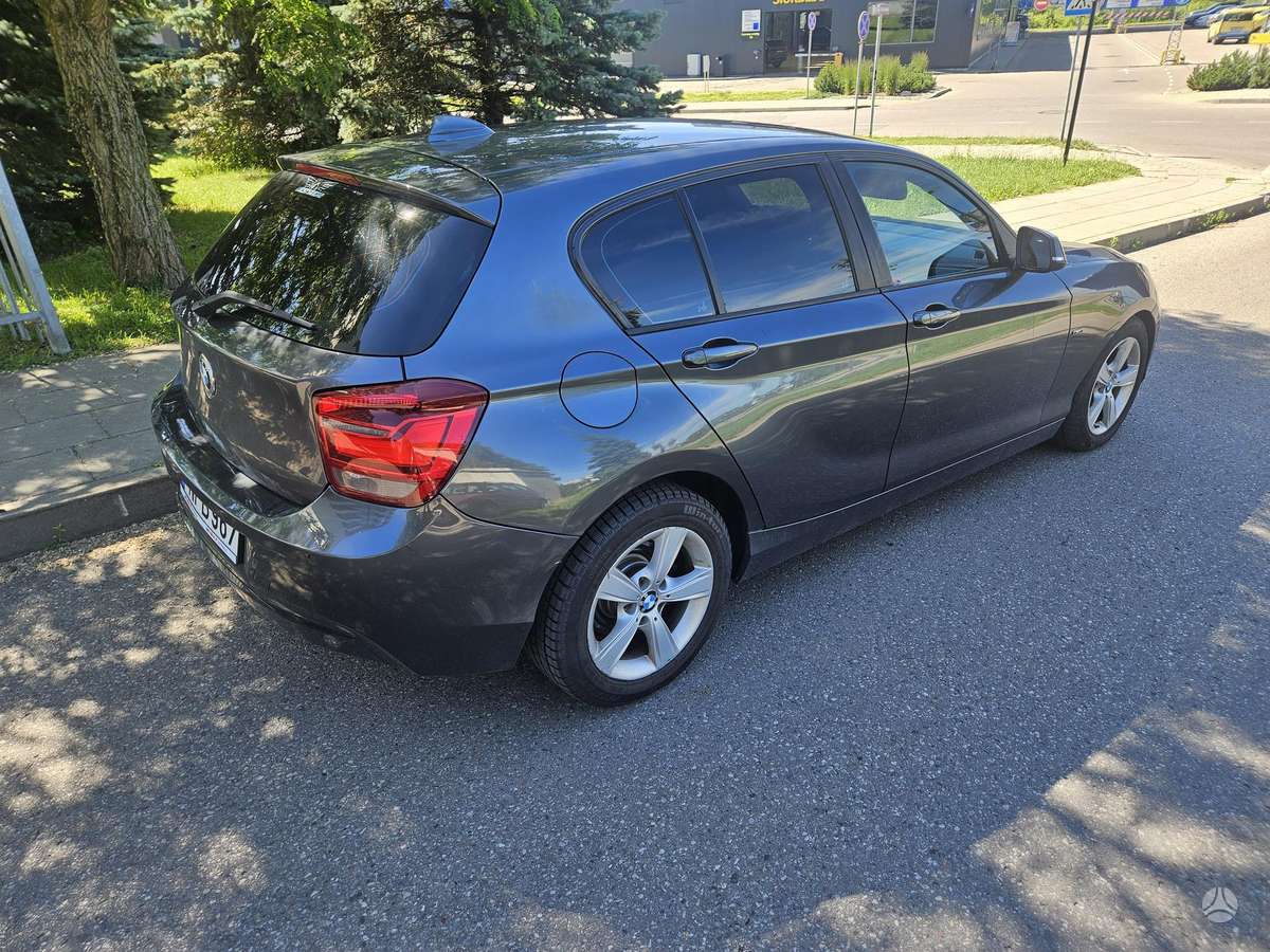 BMW 120, 2.0 l., hatchback