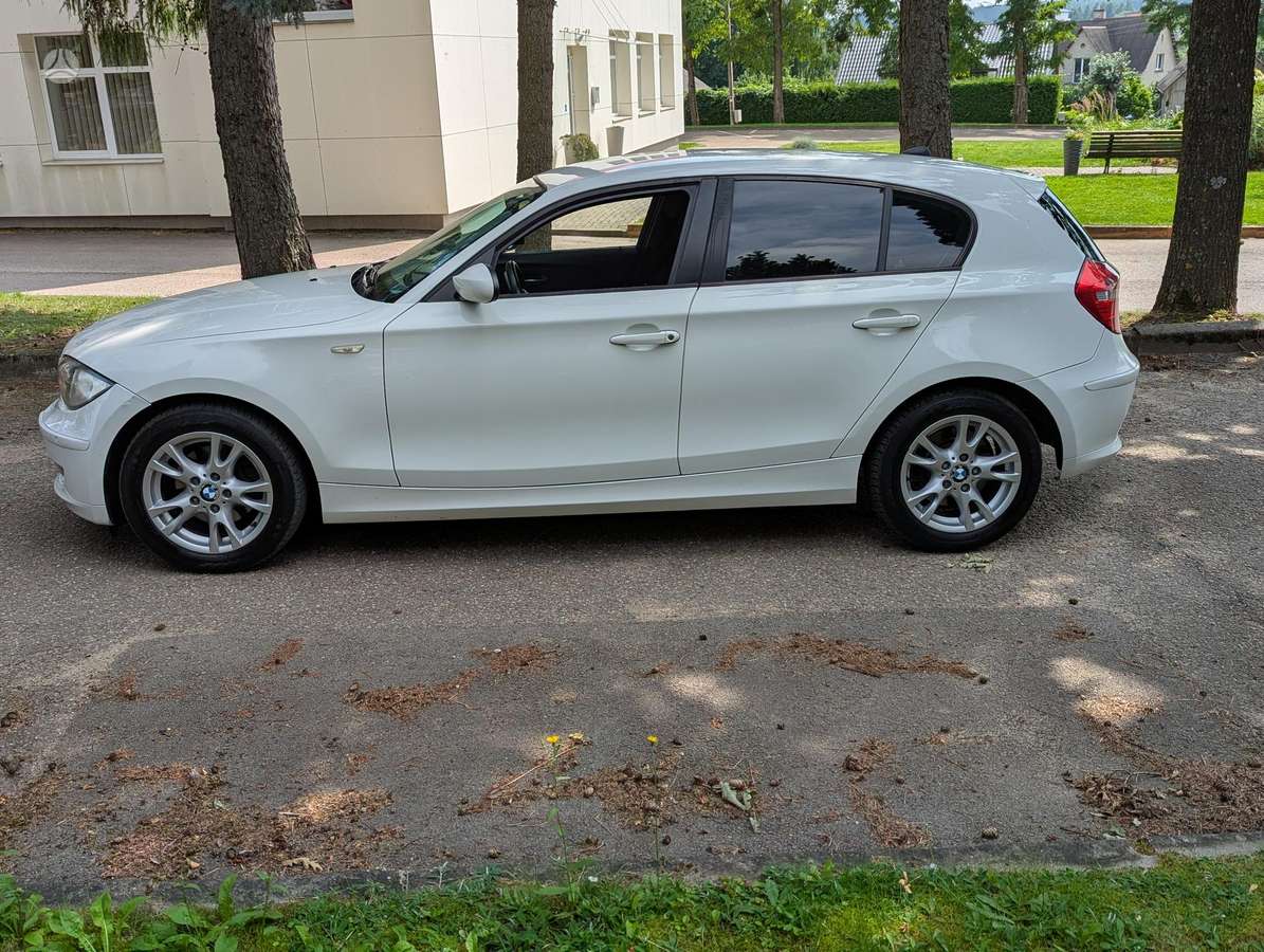 BMW 118, 2.0 l., Хэтчбек