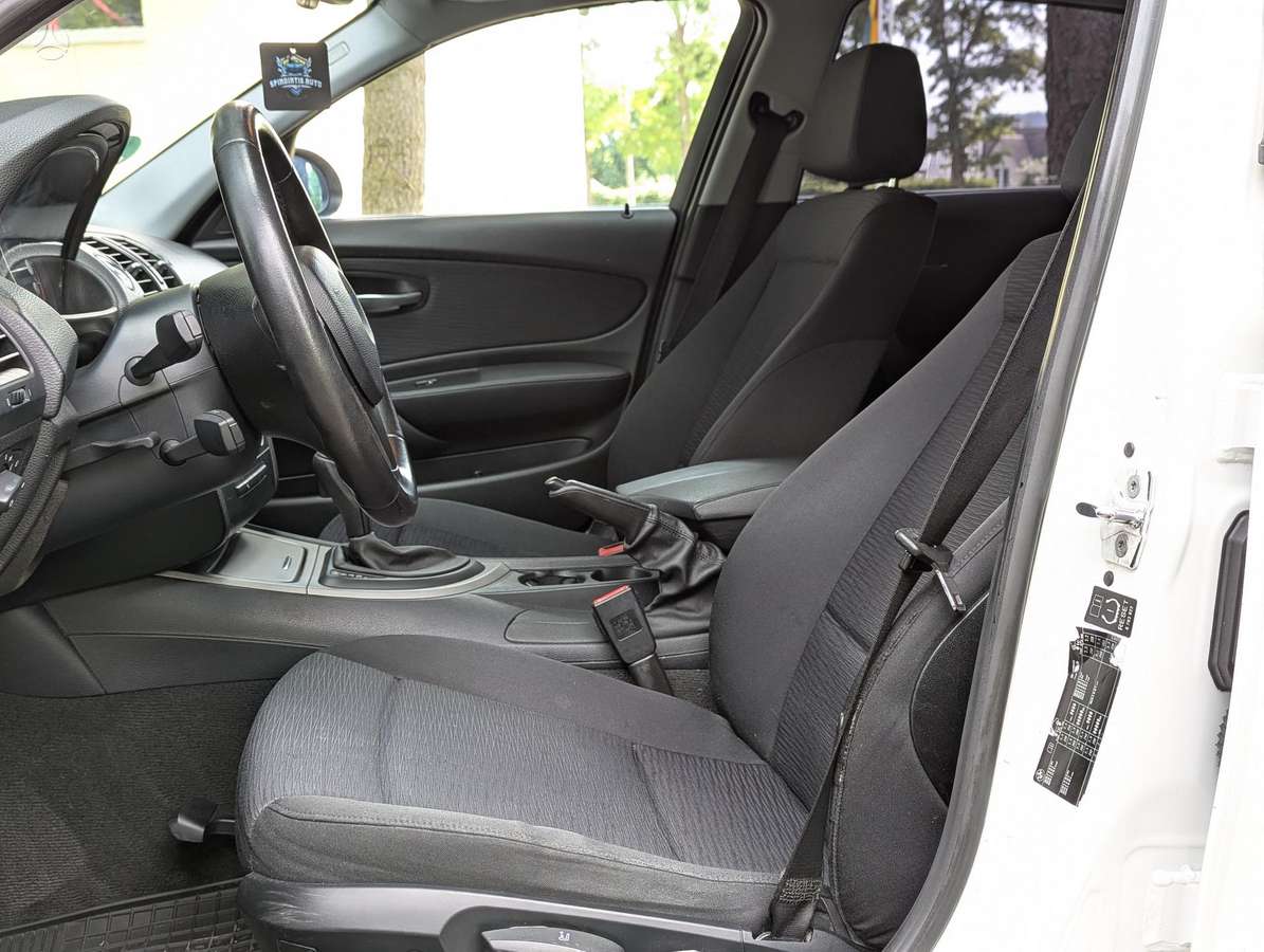 BMW 118, 2.0 l., Хэтчбек