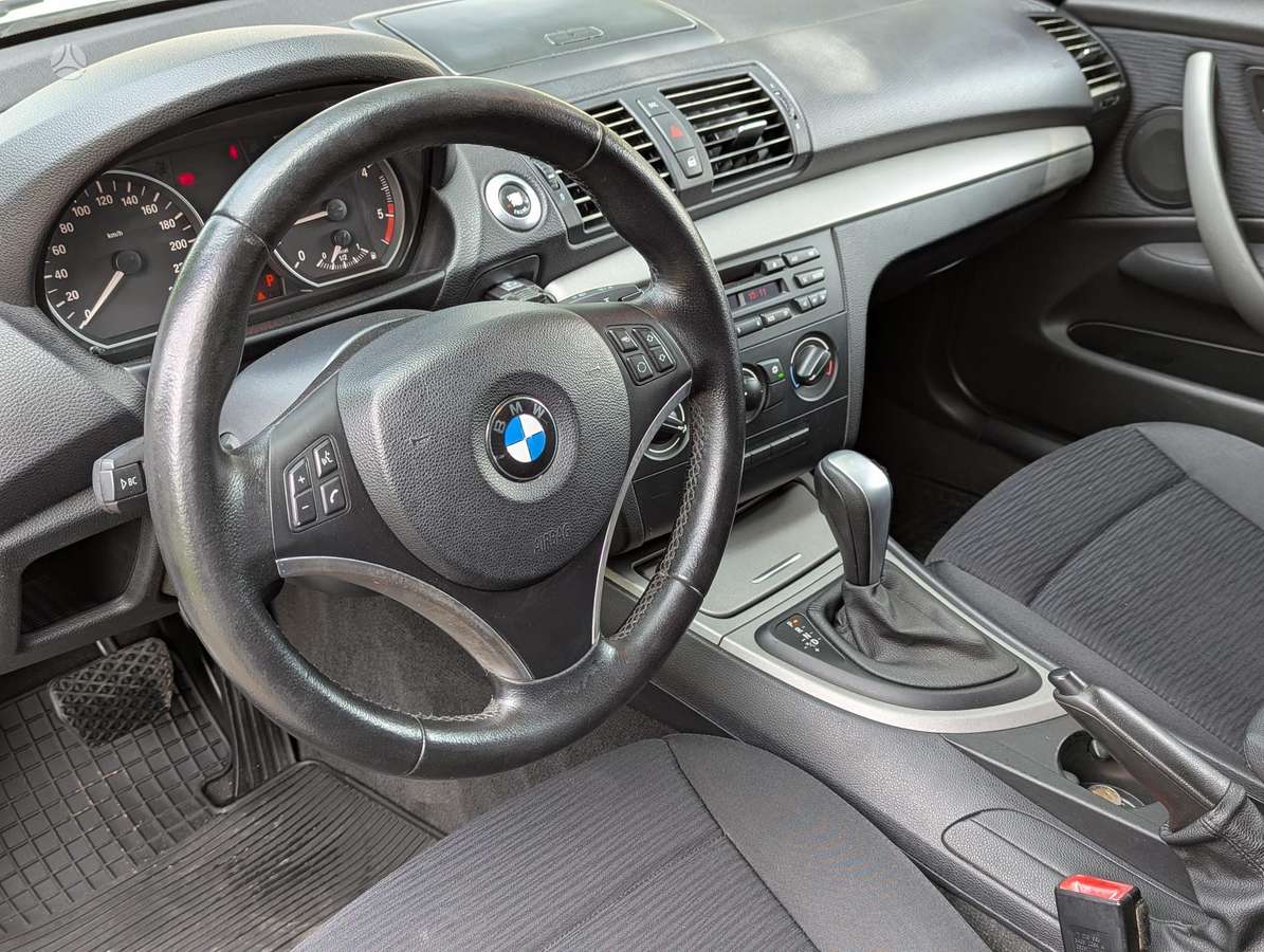 BMW 118, 2.0 l., Хэтчбек
