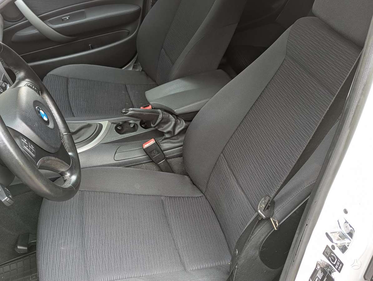 BMW 118, 2.0 l., hatchback