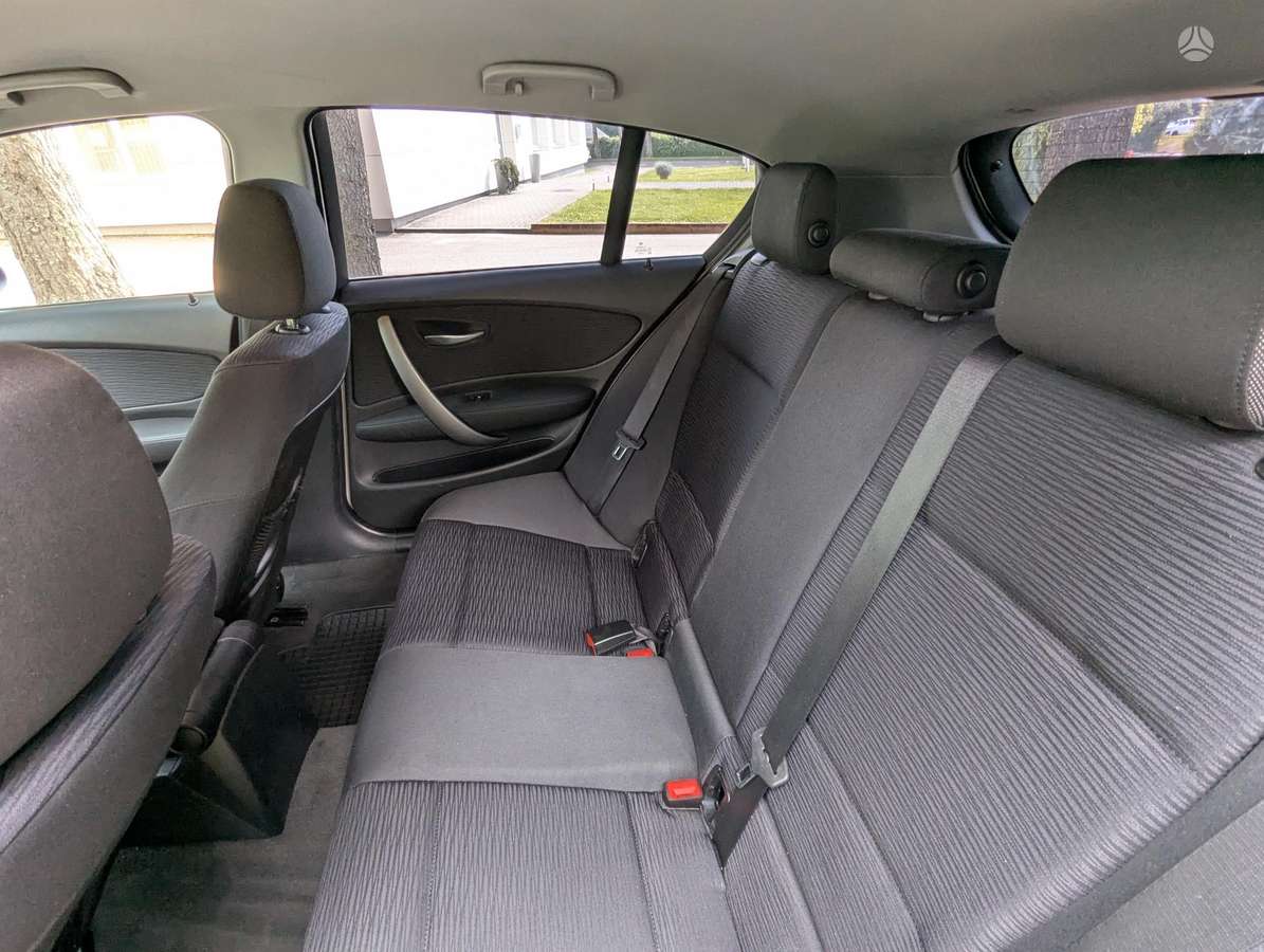 BMW 118, 2.0 l., hatchback