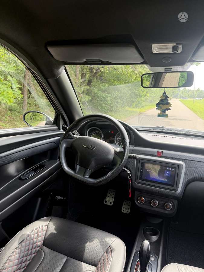 Ligier JS60, hatchback