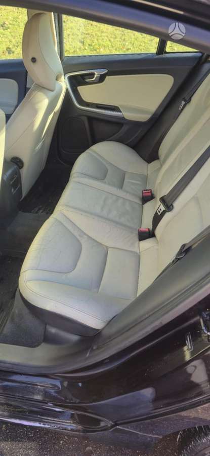 Volvo S60 - 11