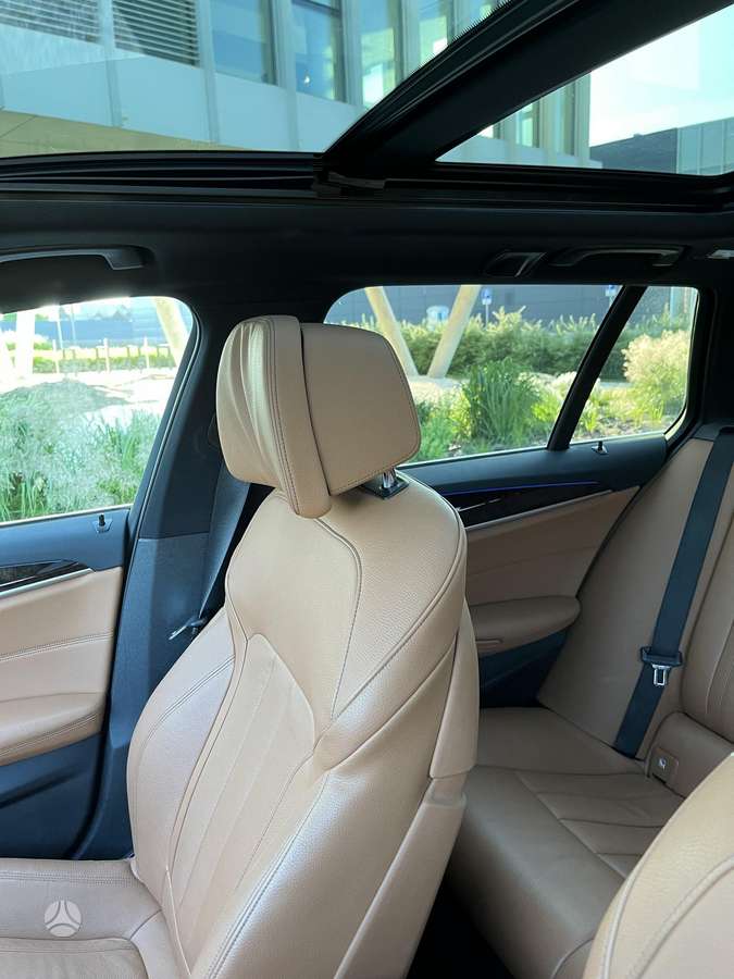 BMW 520, 2.0 l., wagon