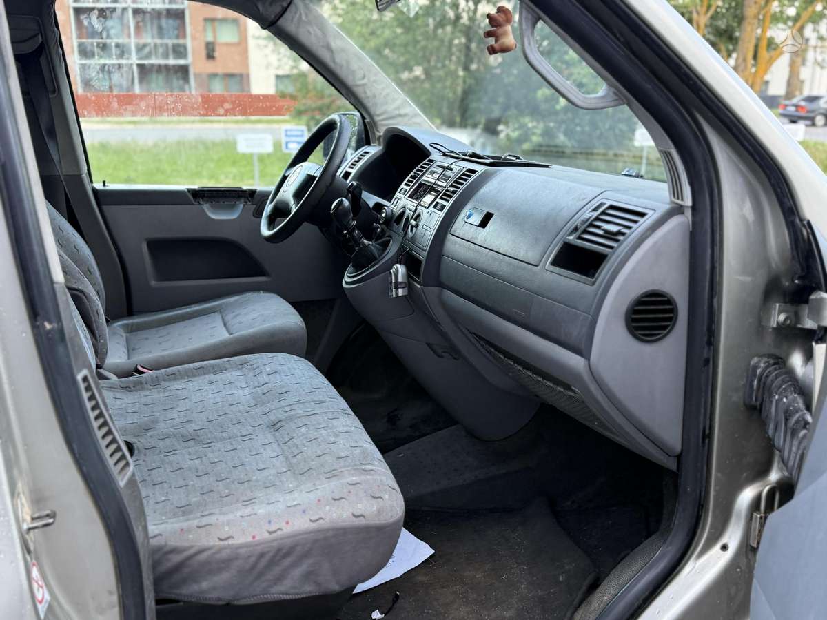 Volkswagen Transporter - 7