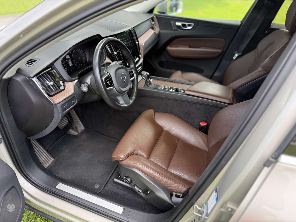 Volvo XC60 - 10
