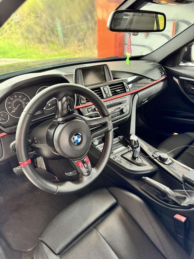 BMW 335, 3.0 l., Седан
