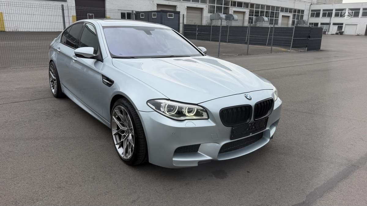 BMW M5, 4.4 l., Седан